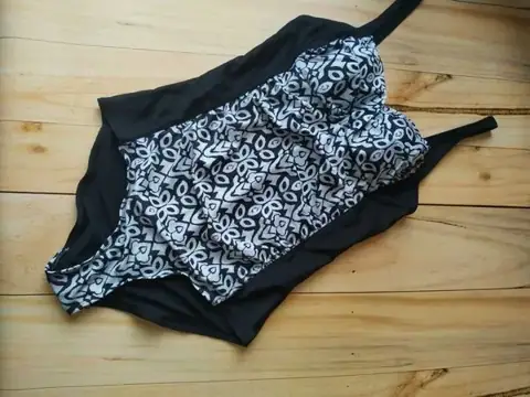 Стягуючий купальник Esmara XL розмір