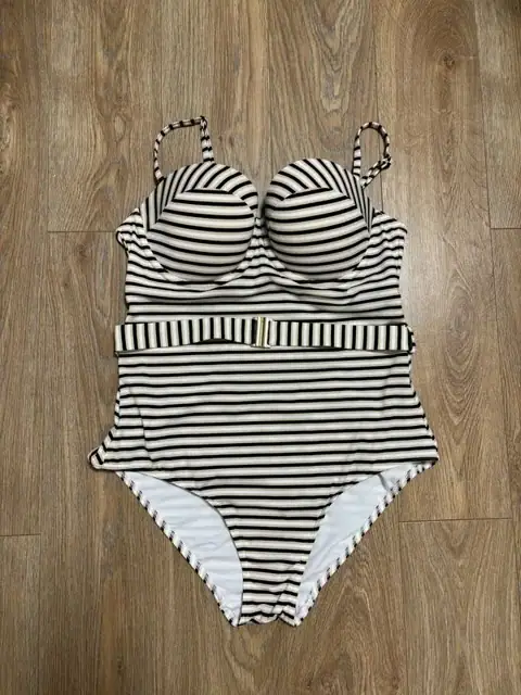 Купальник суцільний marks & spenser 38B