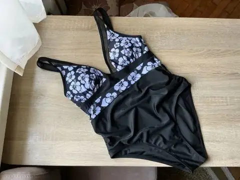 Купальники суцільні на 0ХL, на XL-XXL( 16).