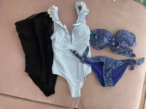 Купальник суцільний чорний , роздільний синій, у смужку  h&m