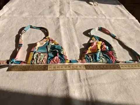 Купальник для плавання.