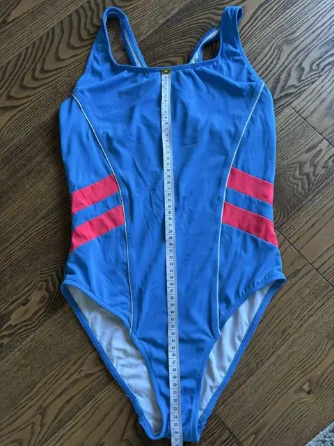 Спортивний купальник розмір М