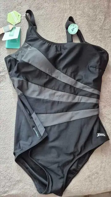 Купальник спортивний новий Zoggs Ecolast+ XL (UK 16 / 42)