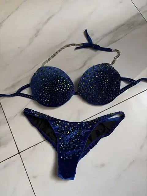 фітнес bikini купальник та туфлі